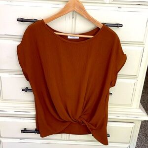 Gilly twist bottom blouse size large